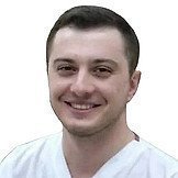 Врач Чалдырян Роман Русланович