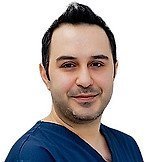 Врач Файсал Альмохамад