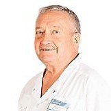Врач Юсов Геннадий Александрович