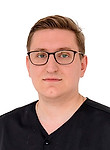Врач Кузнецов Максим Дмитриевич