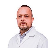 Врач Лазарев Виктор Викторович