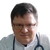 Врач Максюков Михаил Николаевич