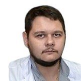 Врач Петрунин Максим Сергеевич